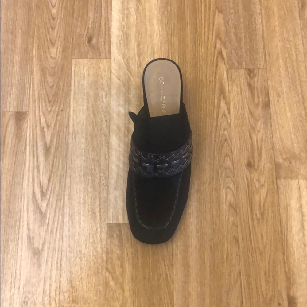 Heels - Picture 4 of 4